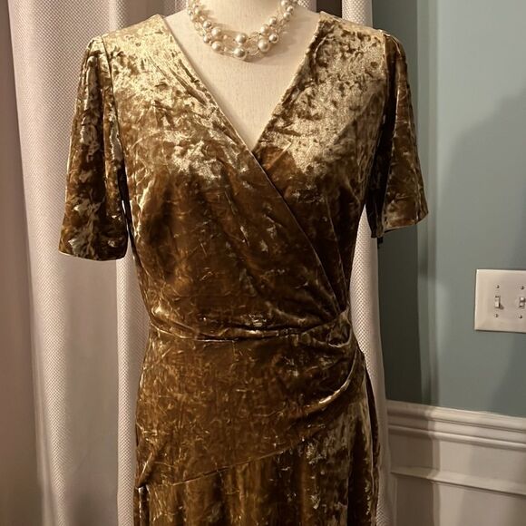 Ralph Lauren Women’s 8 crushed velvet gorgeous holiday gold formal midi dress - Picture 7 of 16